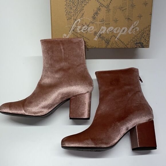 Free People Velvet Cecile Ankle Boots Pink Size 8 NWT - Picture 12 of 15